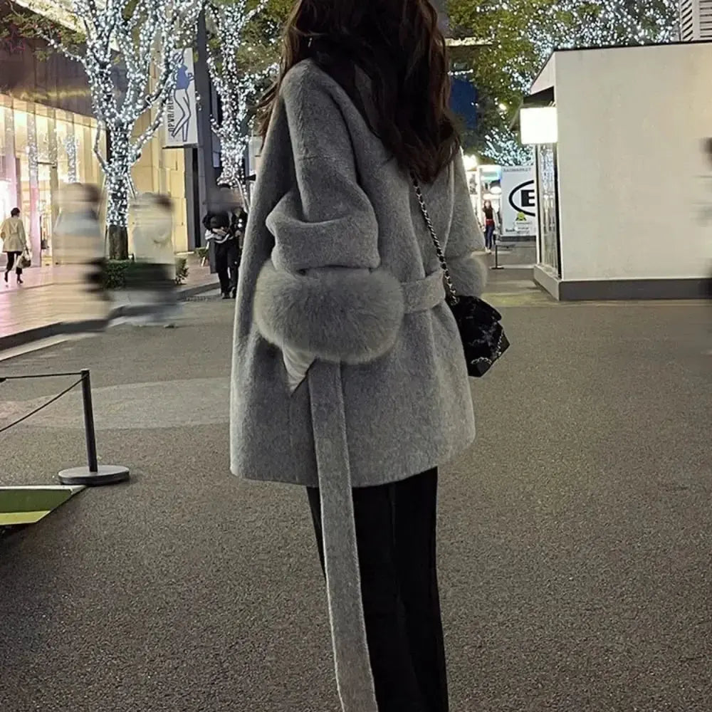 High End Double-sided Wool Strapping Real Wool Fur Coat Women's Removable Cuffs Fox Fur Temperament Cashmere Short Jacket Brocelles.