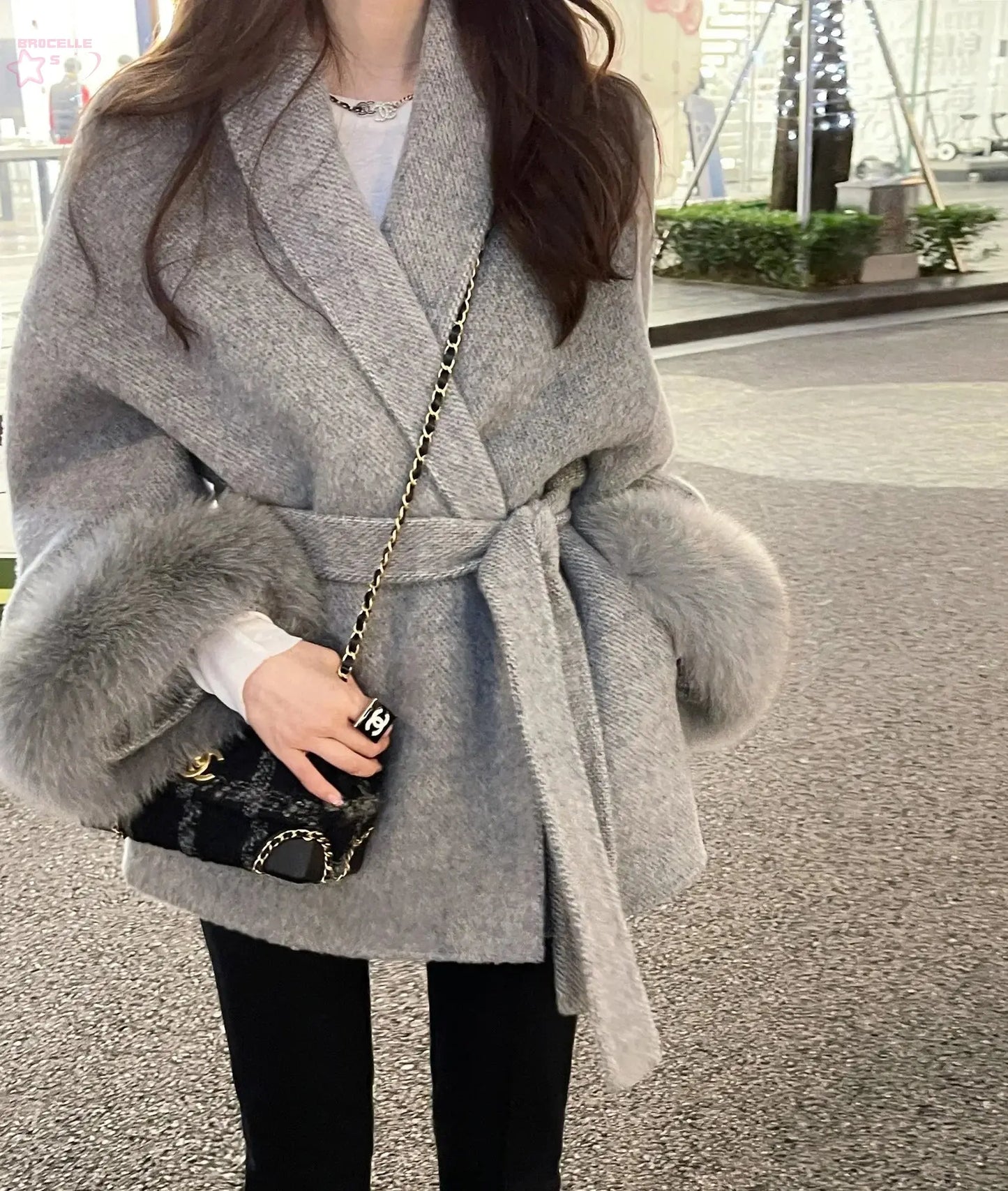 High End Double-sided Wool Strapping Real Wool Fur Coat Women's Removable Cuffs Fox Fur Temperament Cashmere Short Jacket Brocelles.