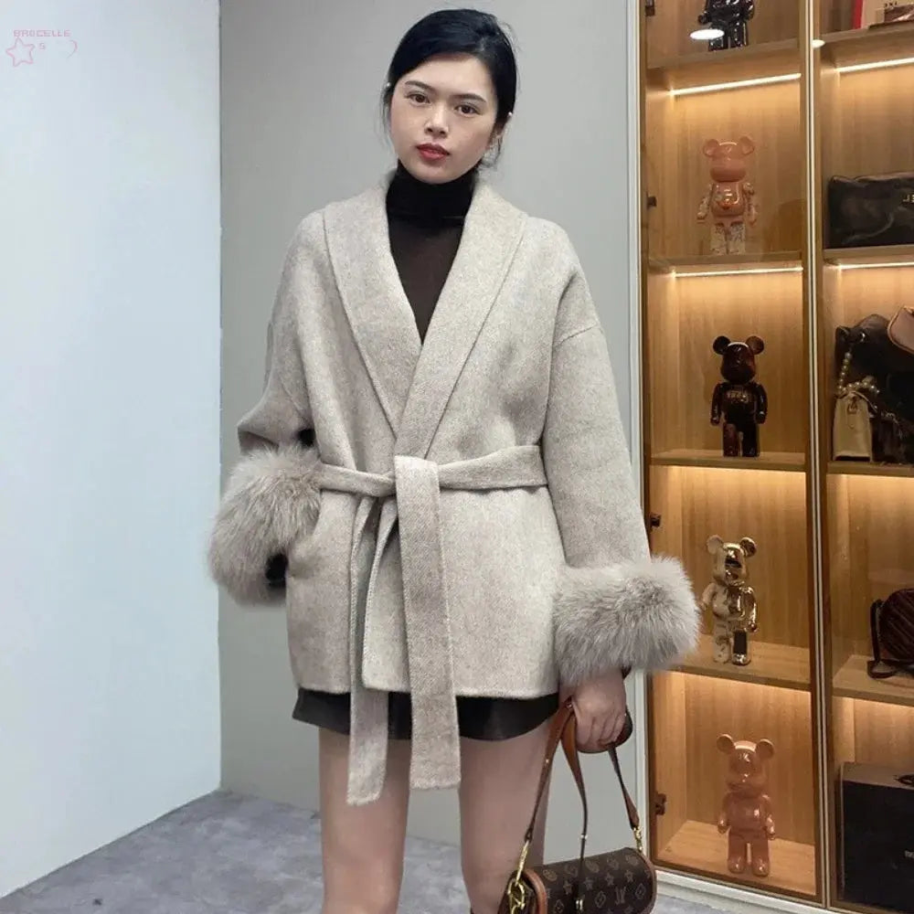 High End Double-sided Wool Strapping Real Wool Fur Coat Women's Removable Cuffs Fox Fur Temperament Cashmere Short Jacket Brocelles.