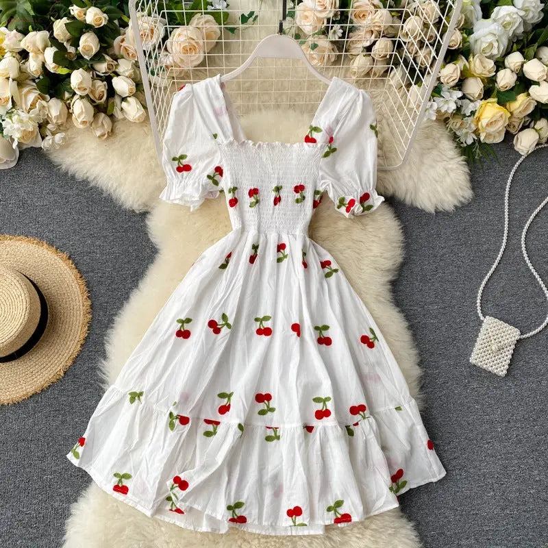 Small Sweet Girl Wears a Western Style Square Neck Elastic Slim Embroidery Dress Summer Brocelles